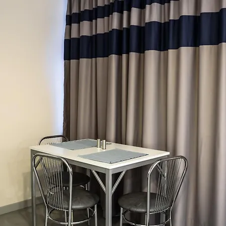 Polmedica Nowoogrodzka B Apartamento Varsóvia